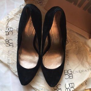 BCBG Black Pump